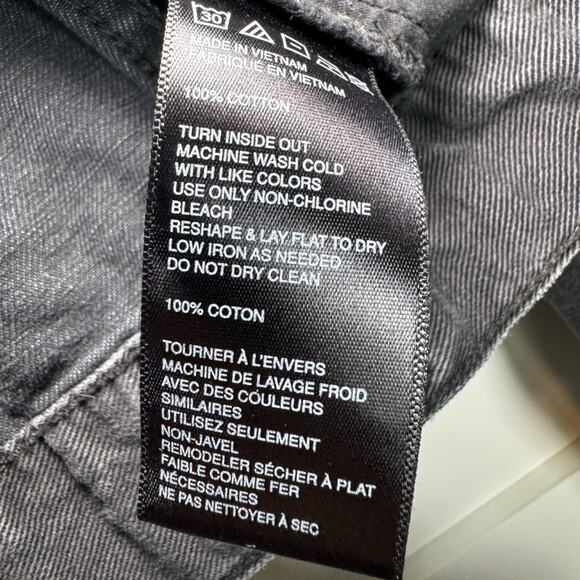 BDG UO Black 100% Cotton Jean Denim Jacket Black Button Detail Size XS - Picture 4 of 5